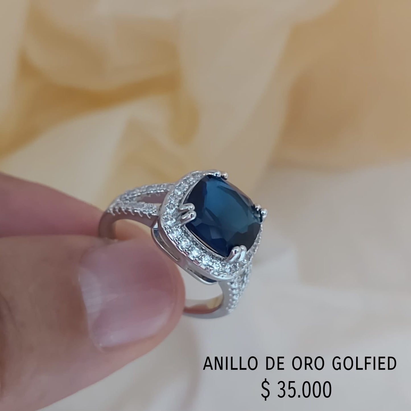 Anillo de oro golfield