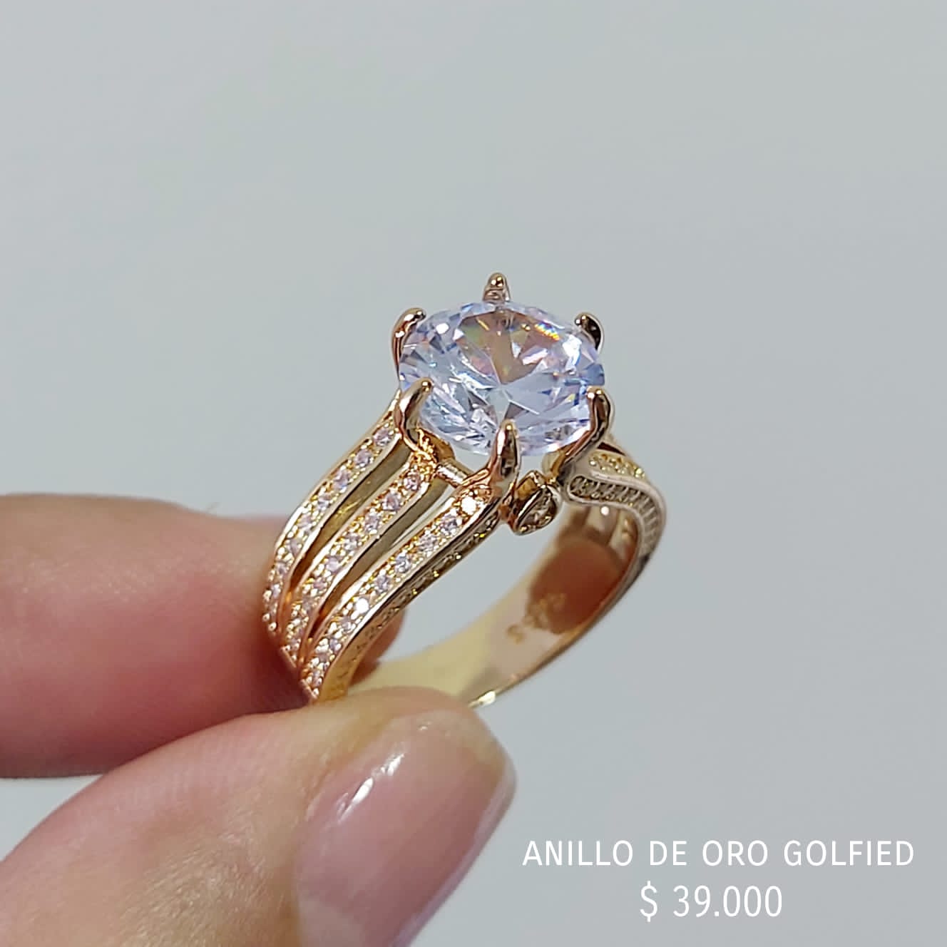 Anillo de oro golfield