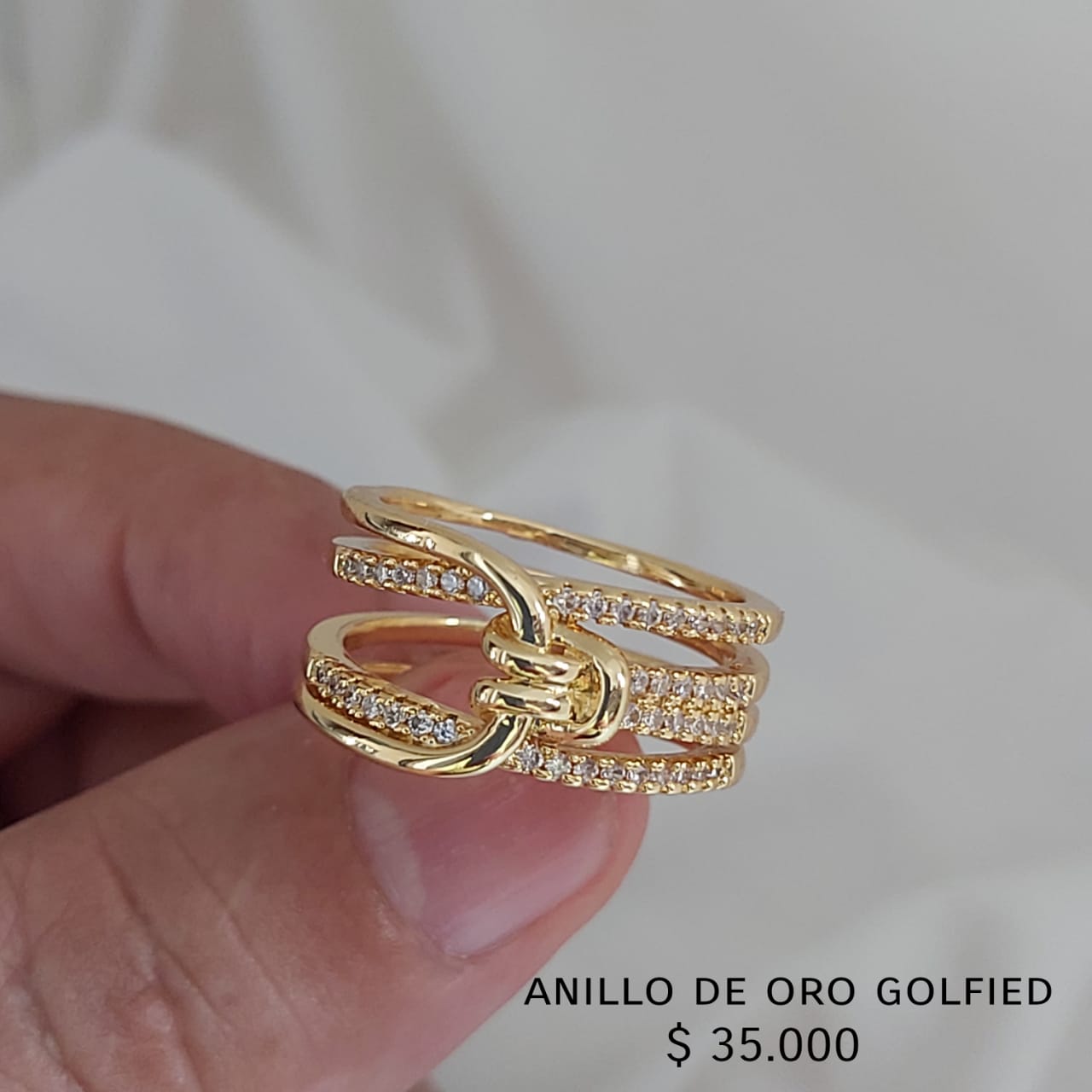 Anillo de oro golfield