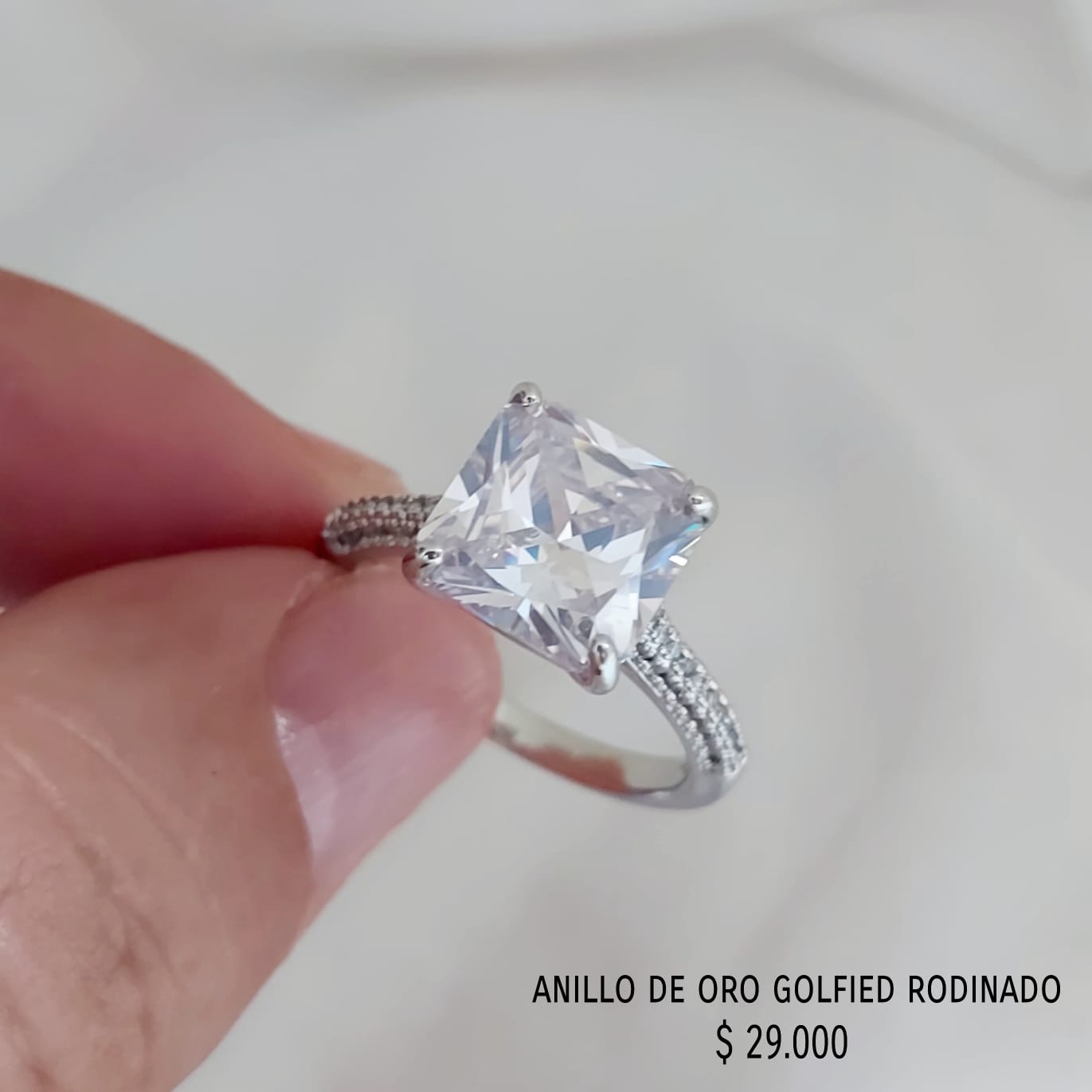 Anillo de oro golfield rodinado