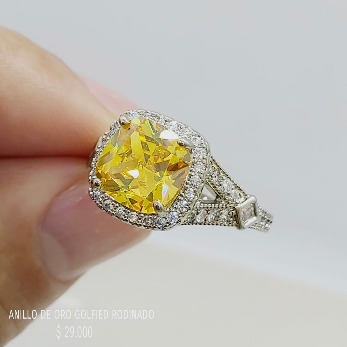 Anillo de oro golfield rodinado