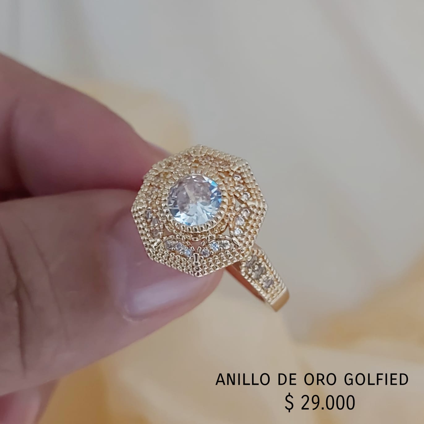 Anillo de oro golfield