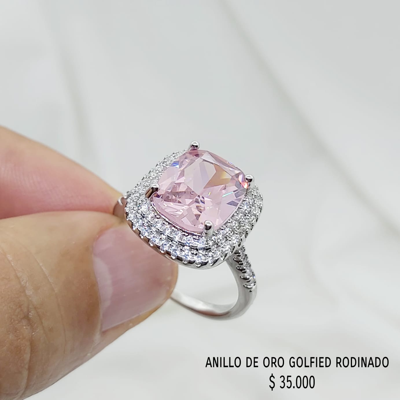 Anillo de oro golfield rodinado