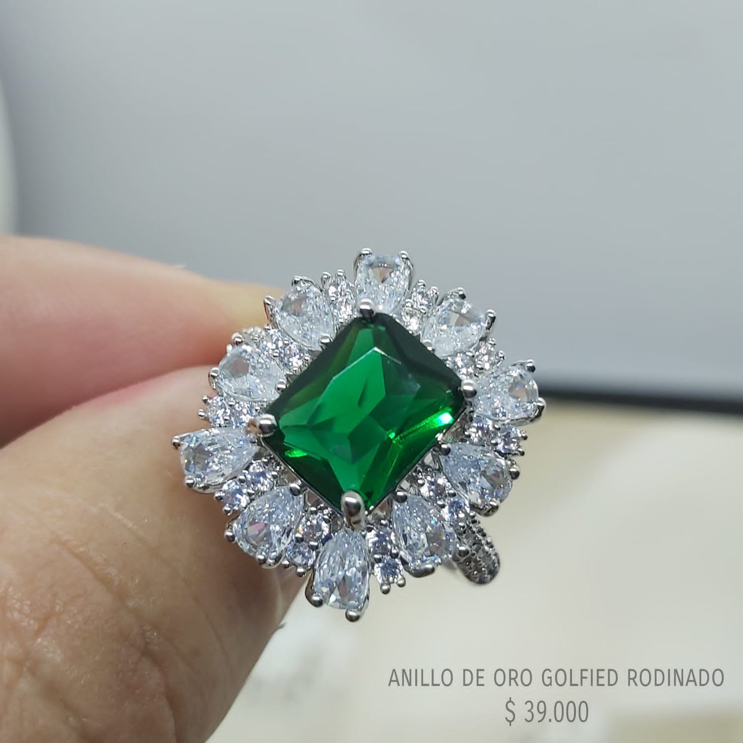 Anillo de oro golfield rodinado