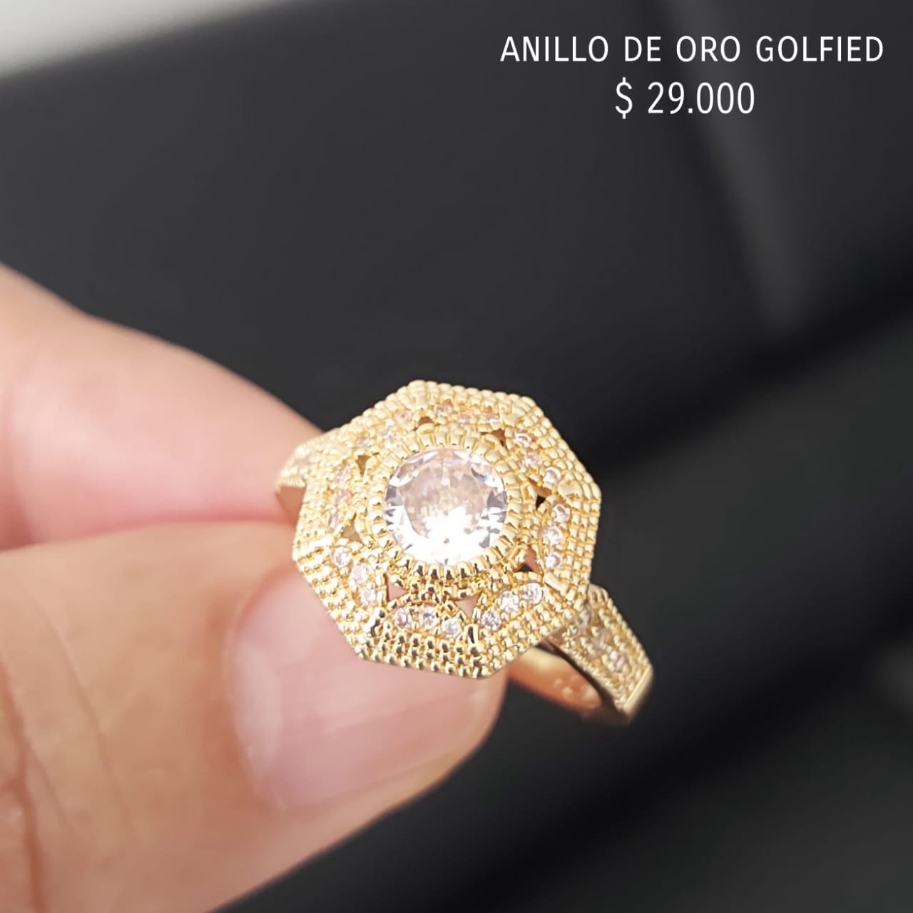 Anillo de oro golfield