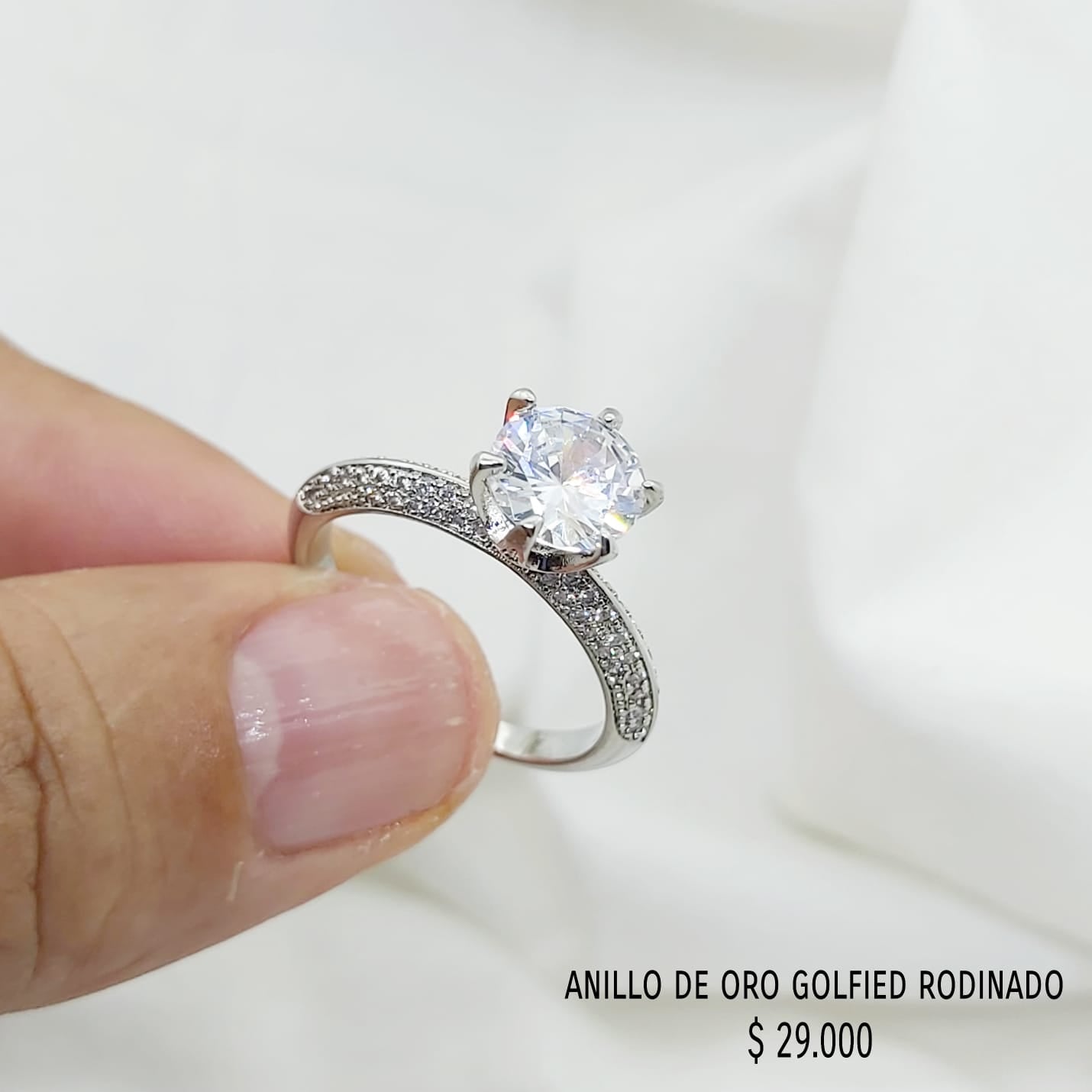 Anillo de oro golfield rodinado