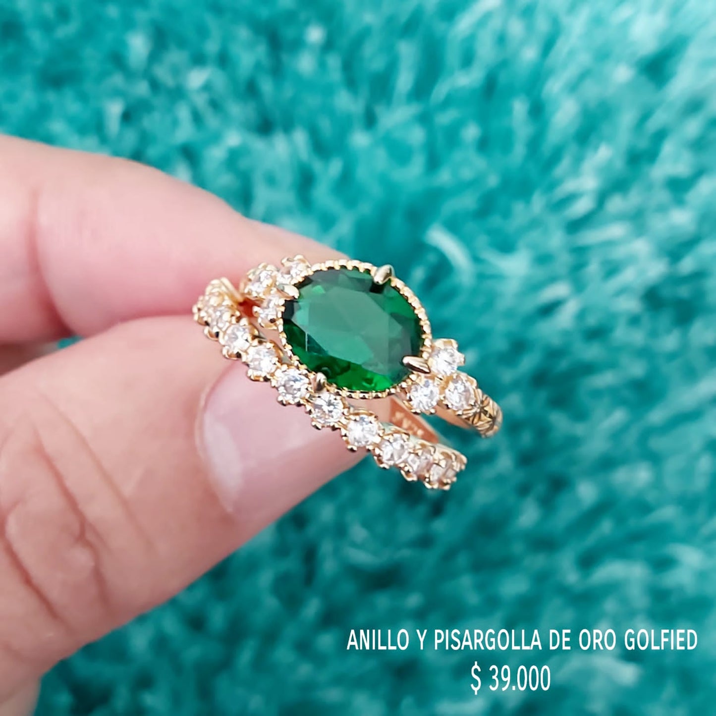 Anillo y pisargolla de oro golfield