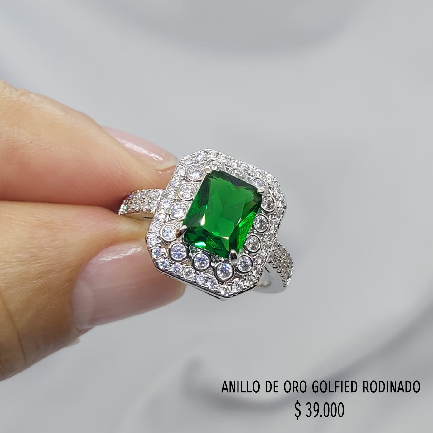 Anillo de oro golfield rodinado