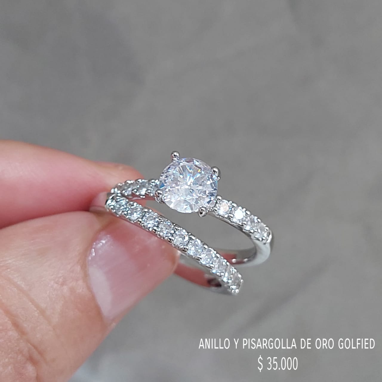 Anillo y pisargolla de oro Golfied
