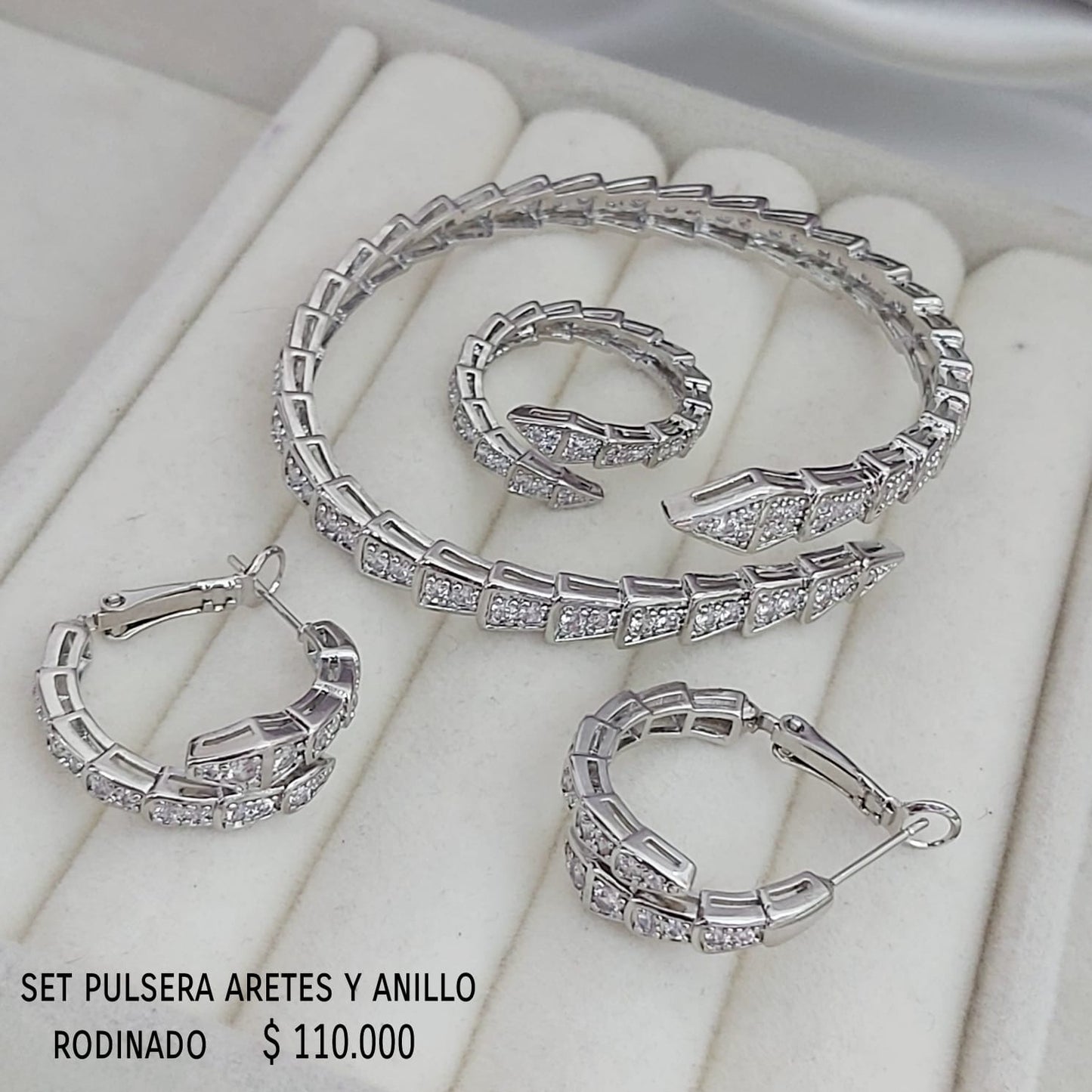 Set pulsera anillo y aretes rodinados