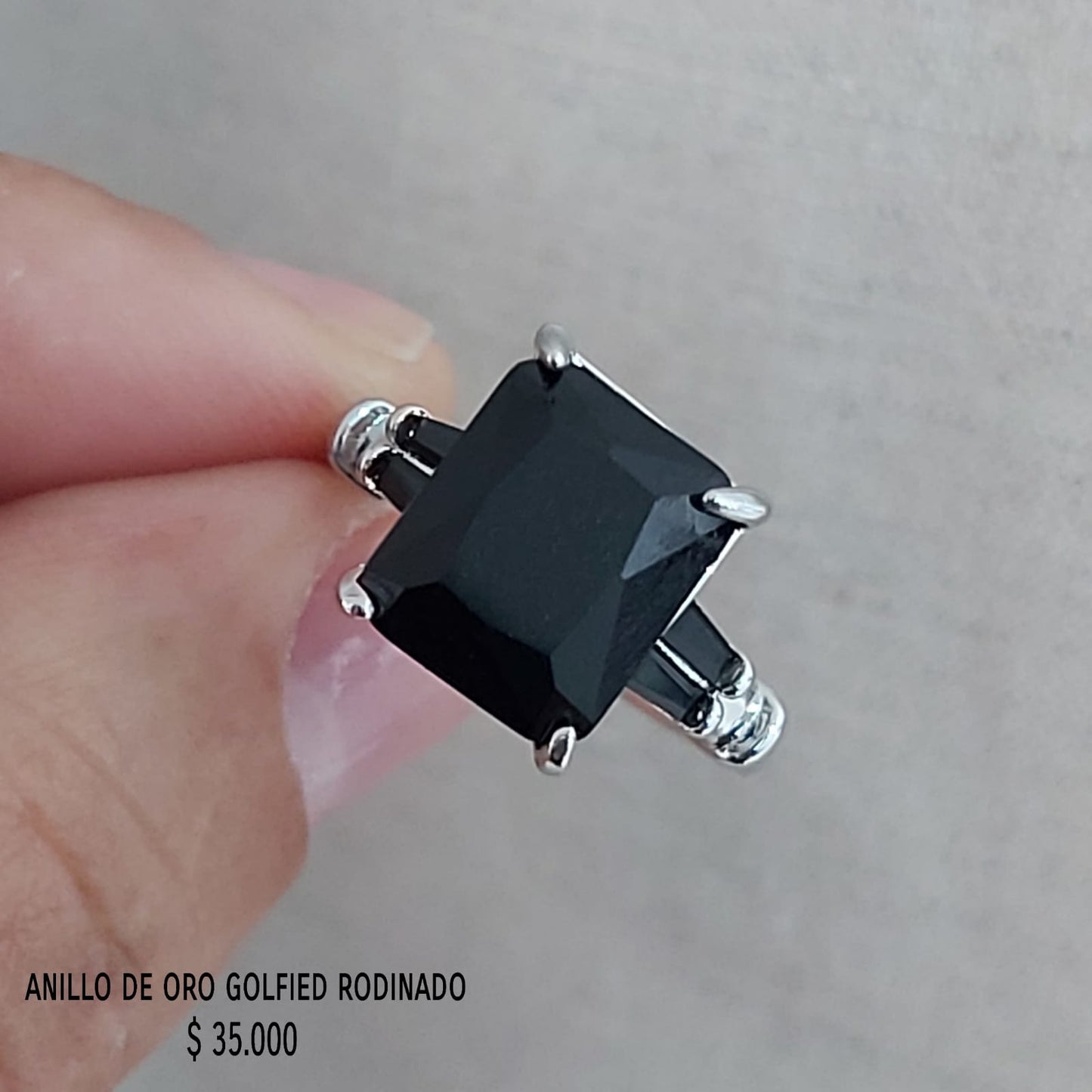 Anillo de oro golfield rodinado