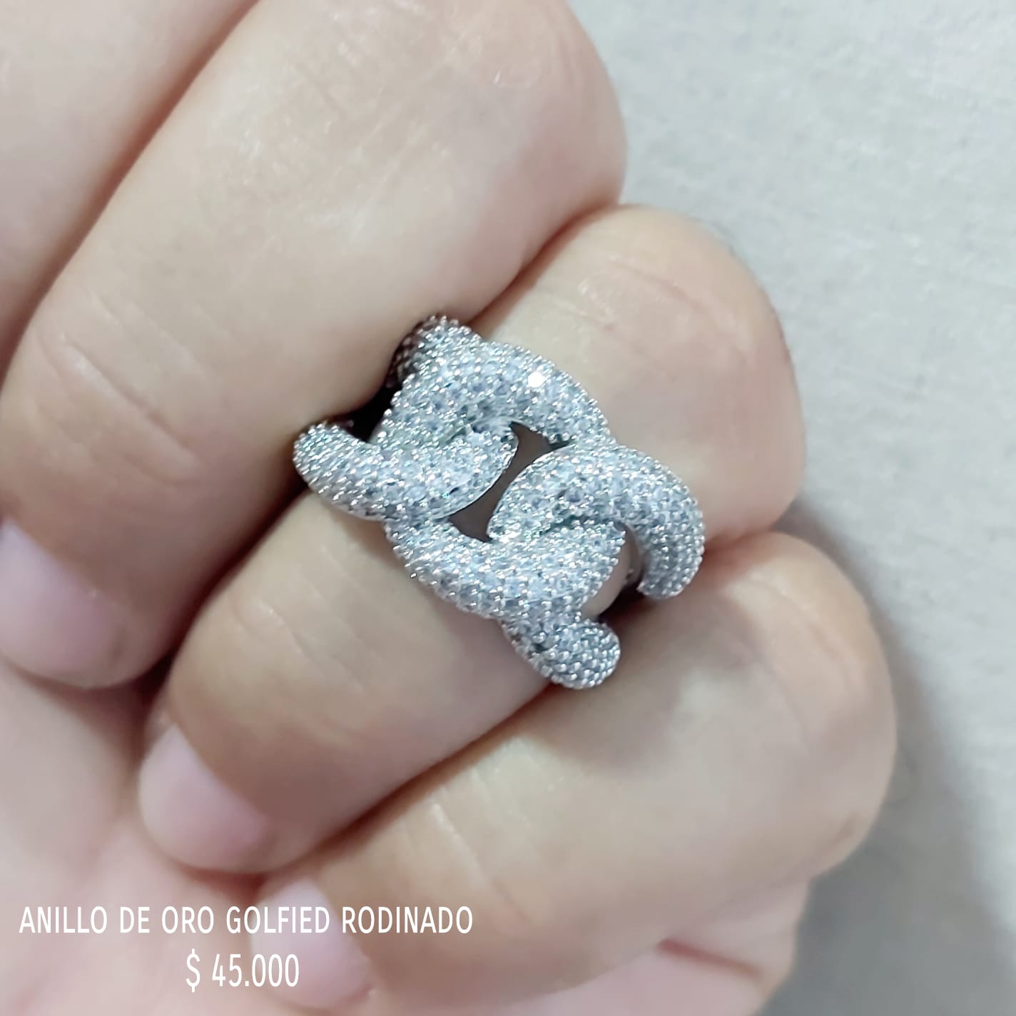 Anillo de oro golfield rodinado