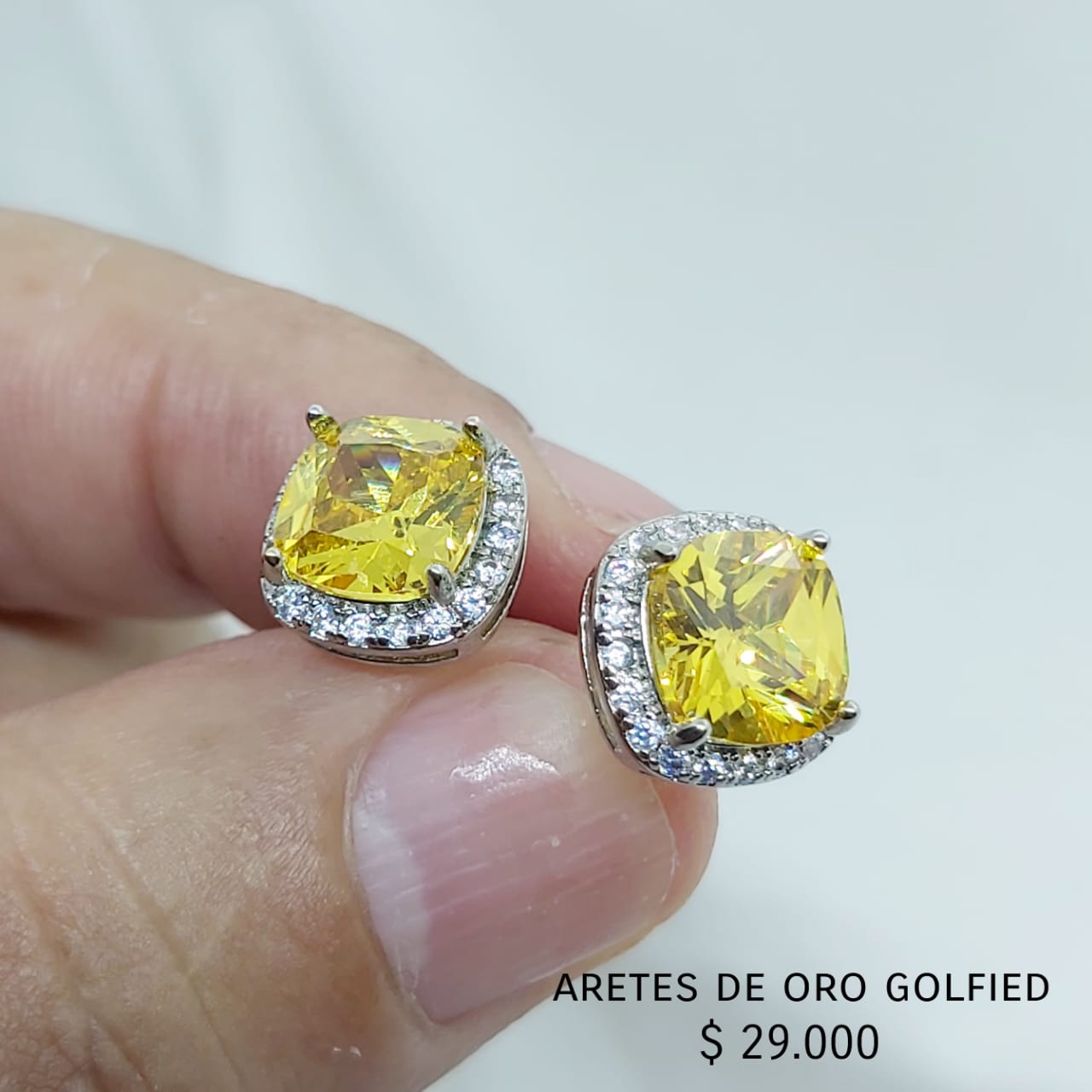 Aretes de oro golfield