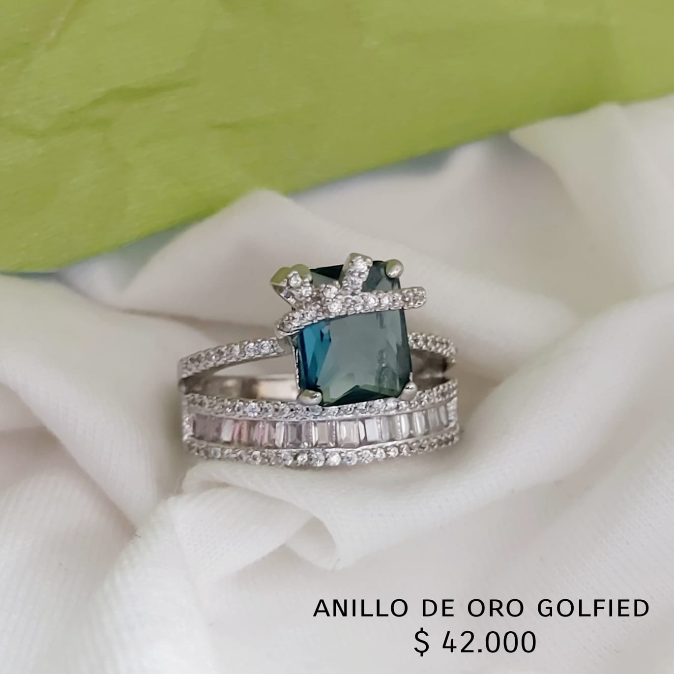 Anillo de oro golfield