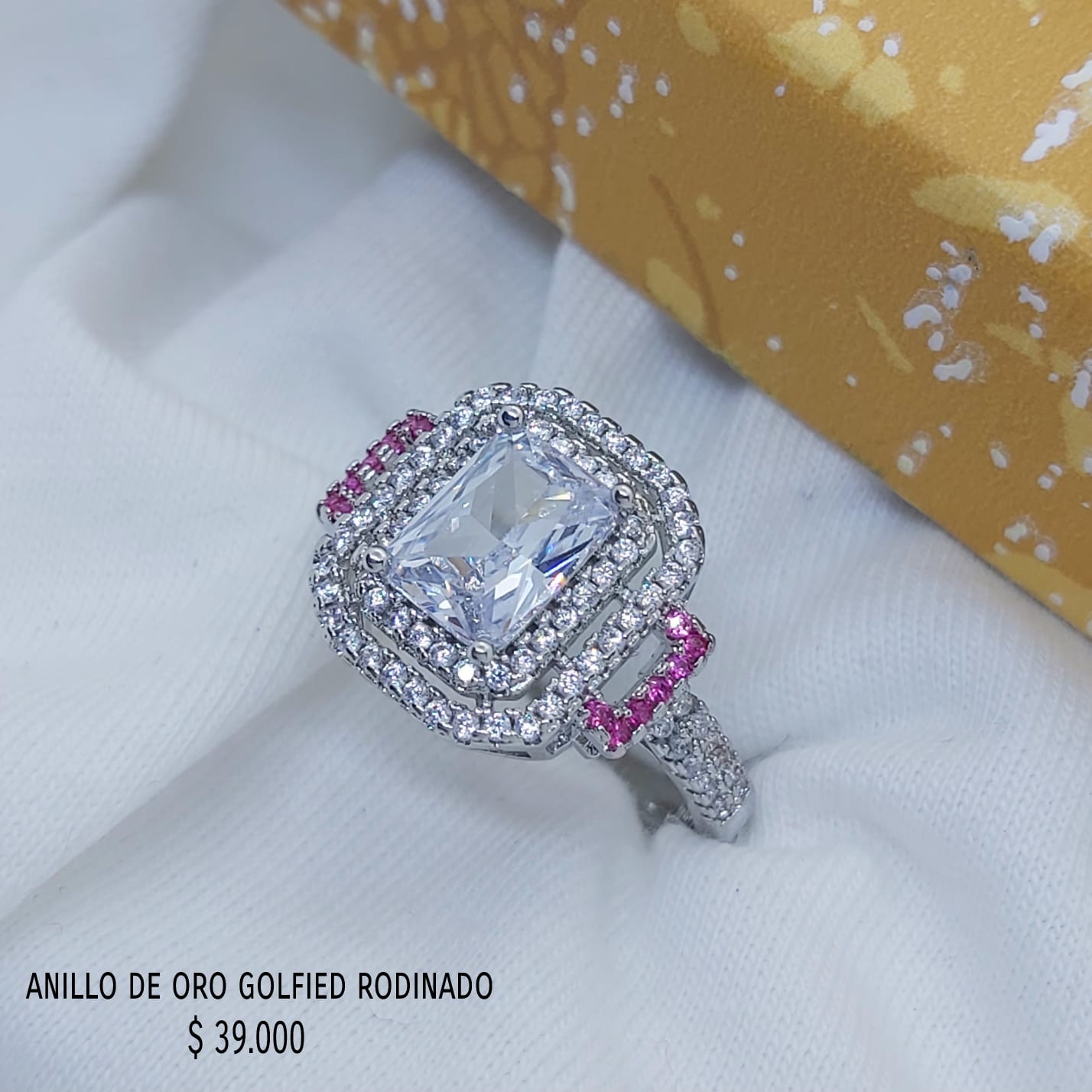 Anillo de oro golfield rodinado