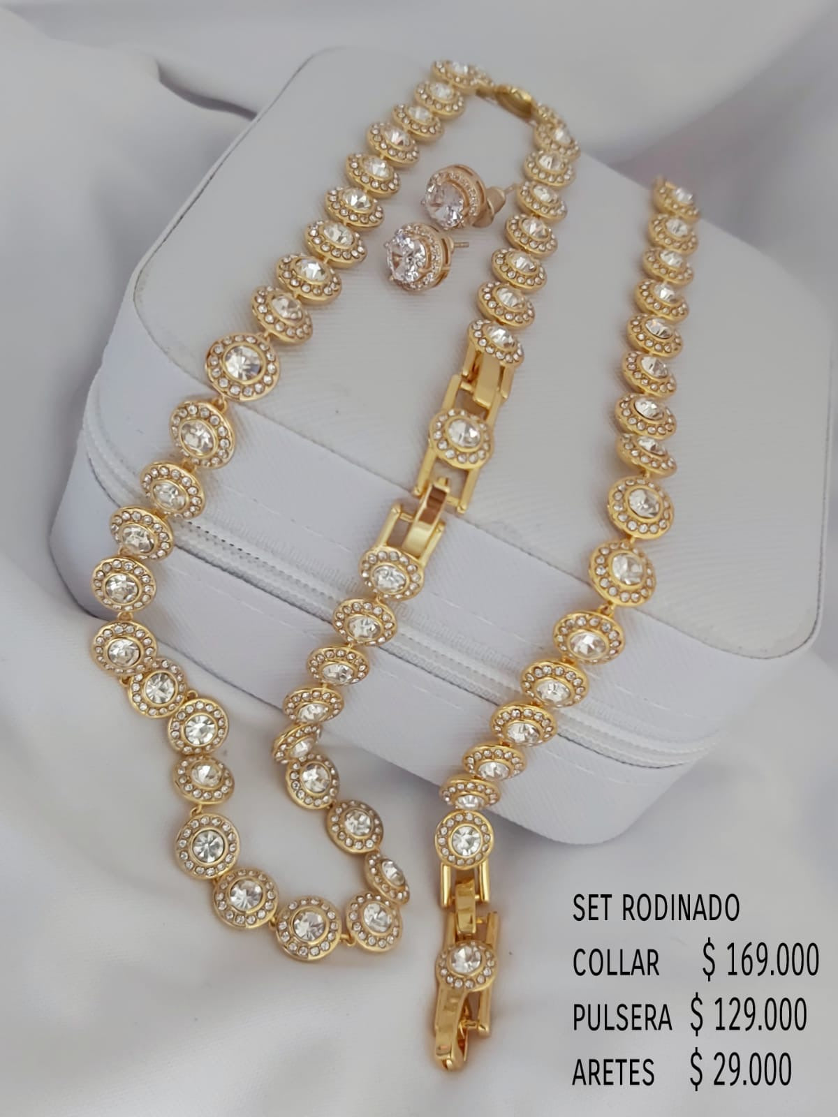 Collar SW dorado