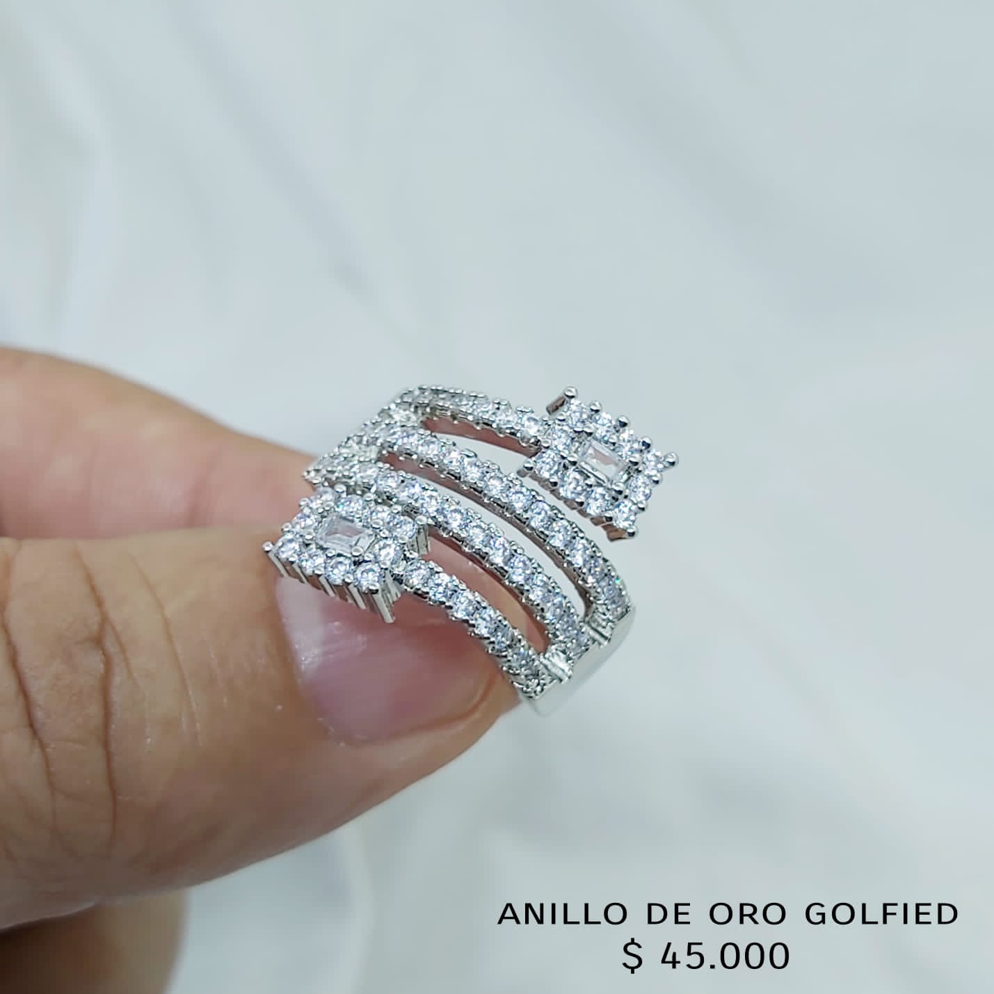 Anillo de oro golfield