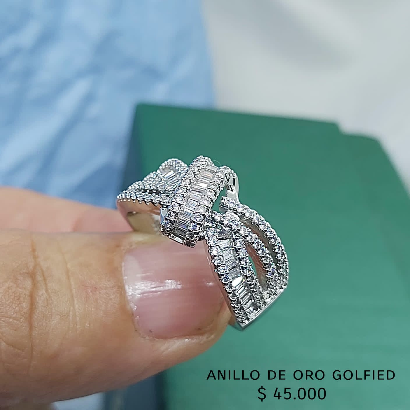 Anillo de oro golfield rodinado