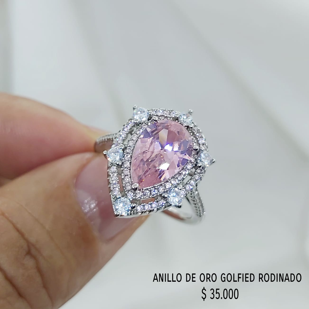 Anillo de oro golfield rodinado