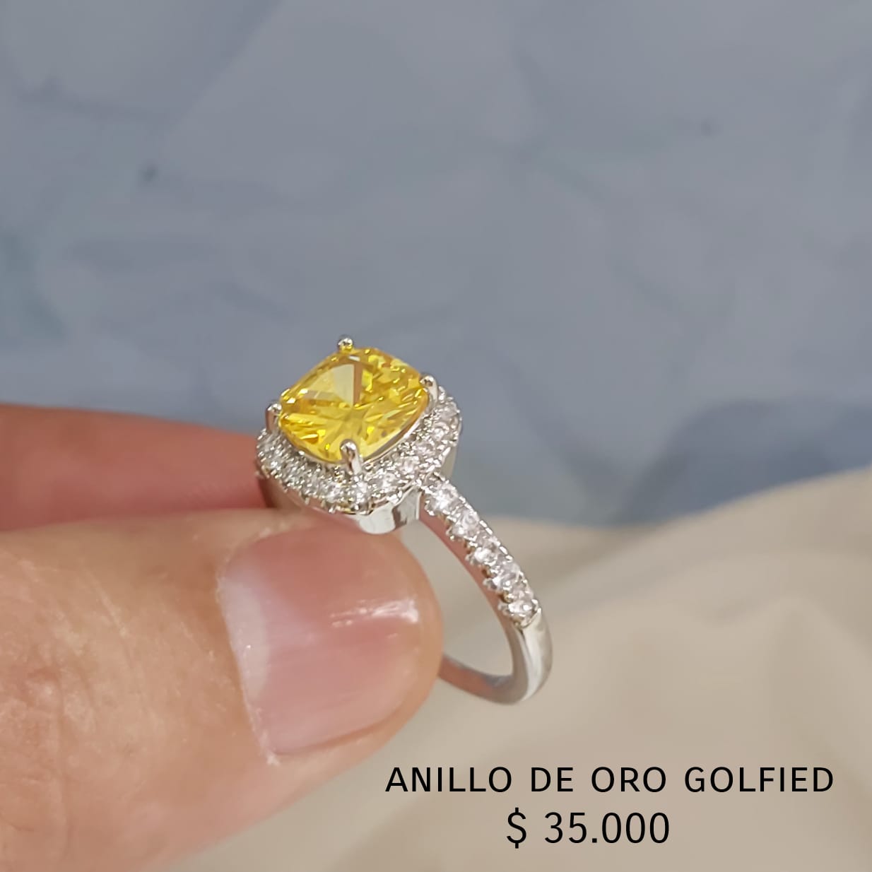 Anillo de oro golfield