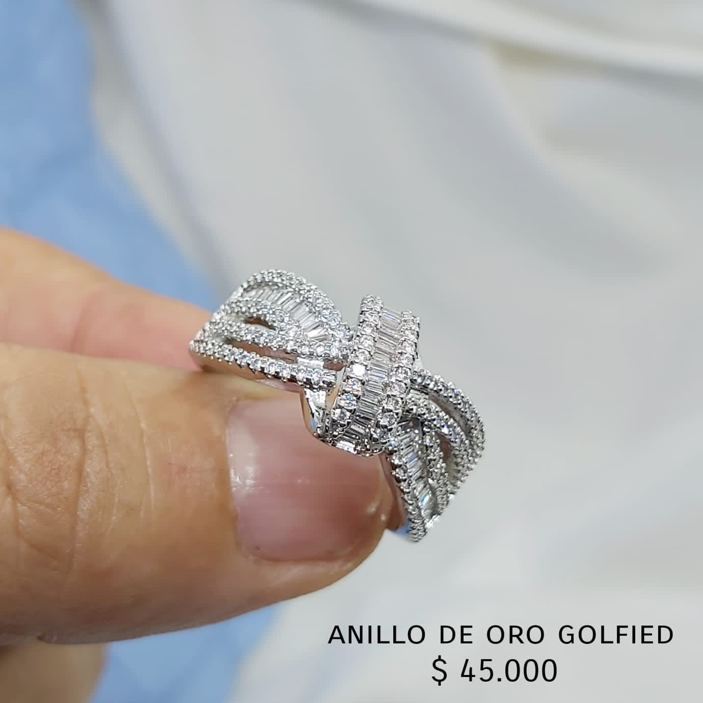 Anillo de oro golfield rodinado