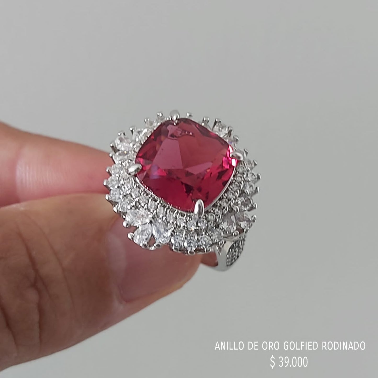 Anillo de oro golfield rodinado
