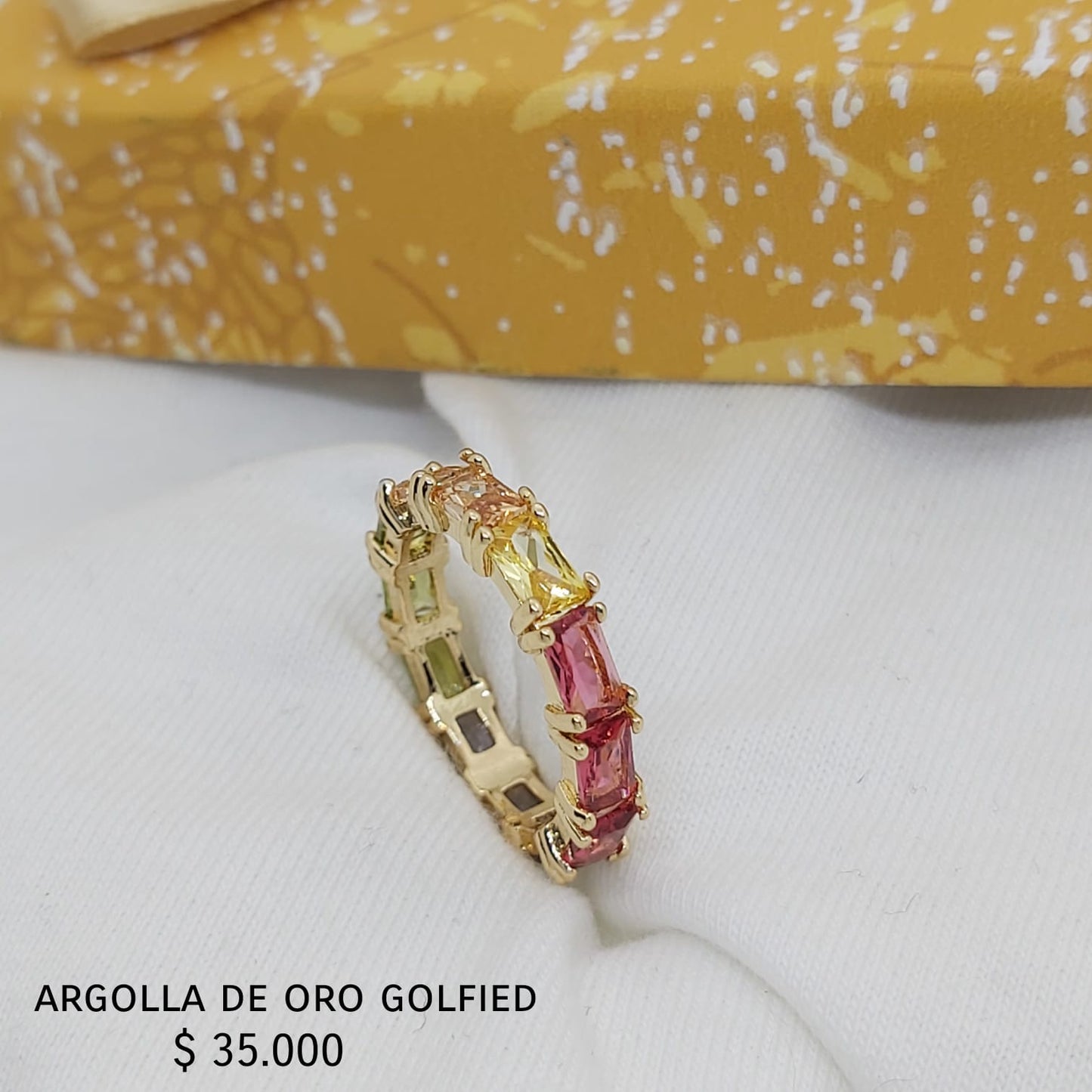 Anillo de oro golfield
