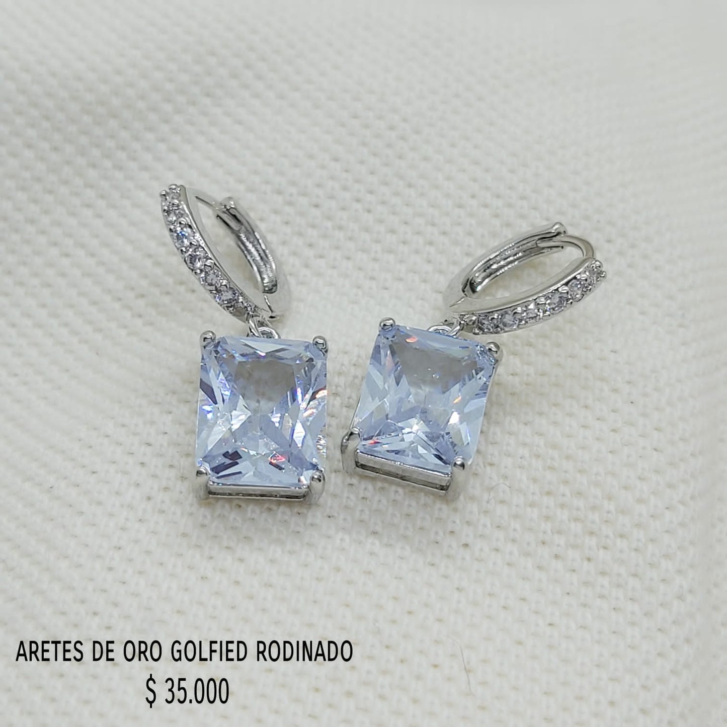 Aretes de oro golfield rodinado