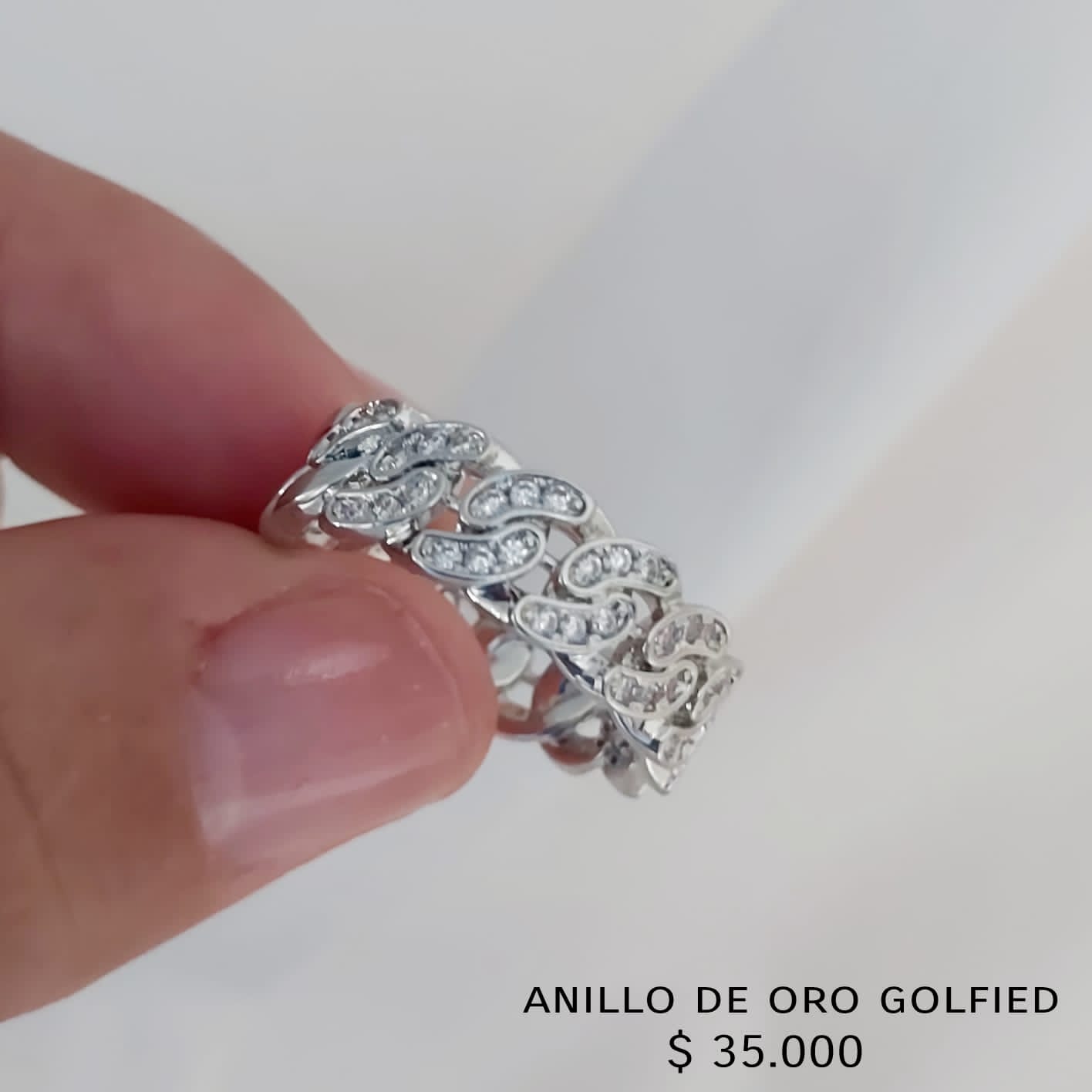 Anillo de oro golfield