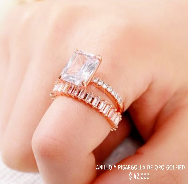 Anillo y pisargolla de oro golfield