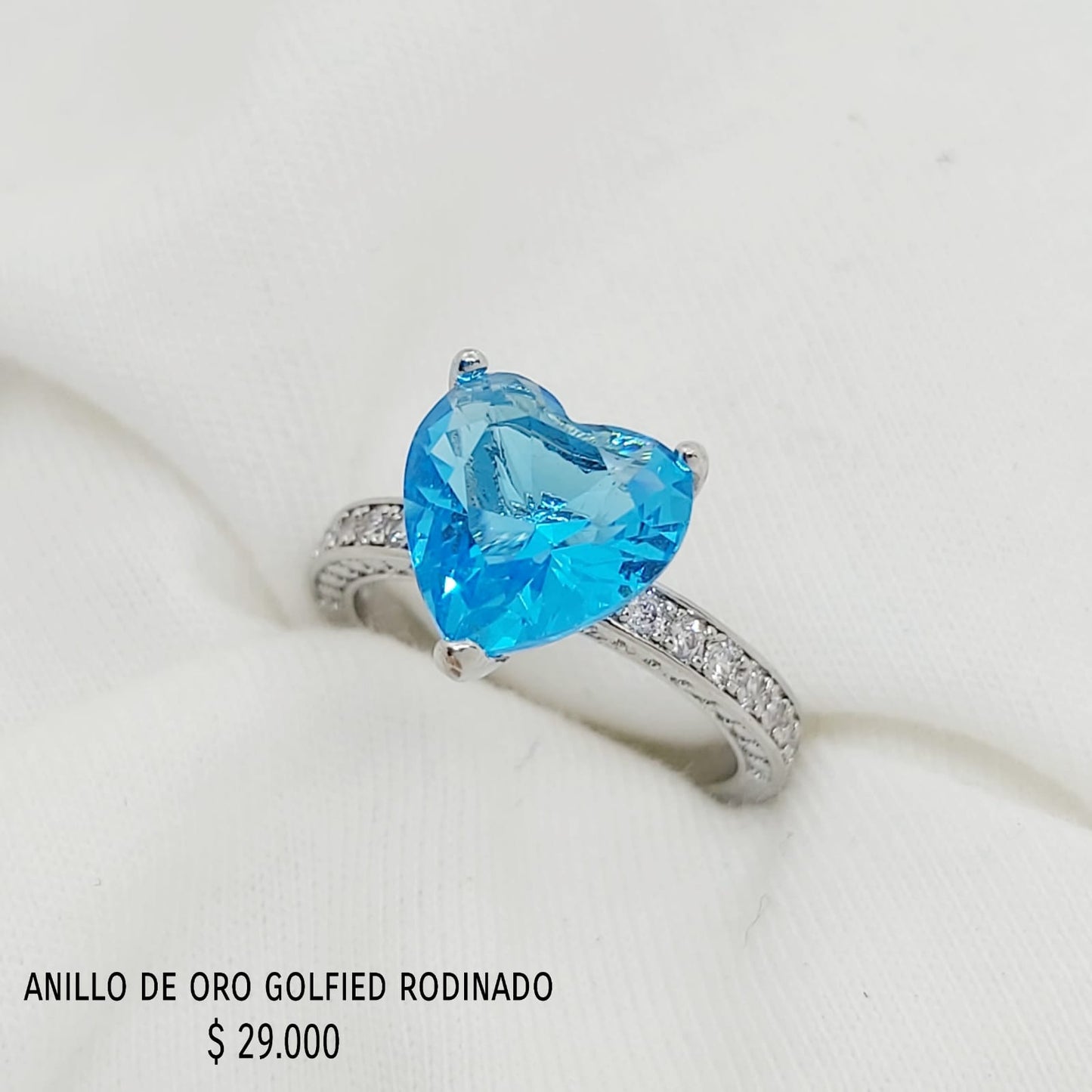 Anillo de oro golfied rodinado