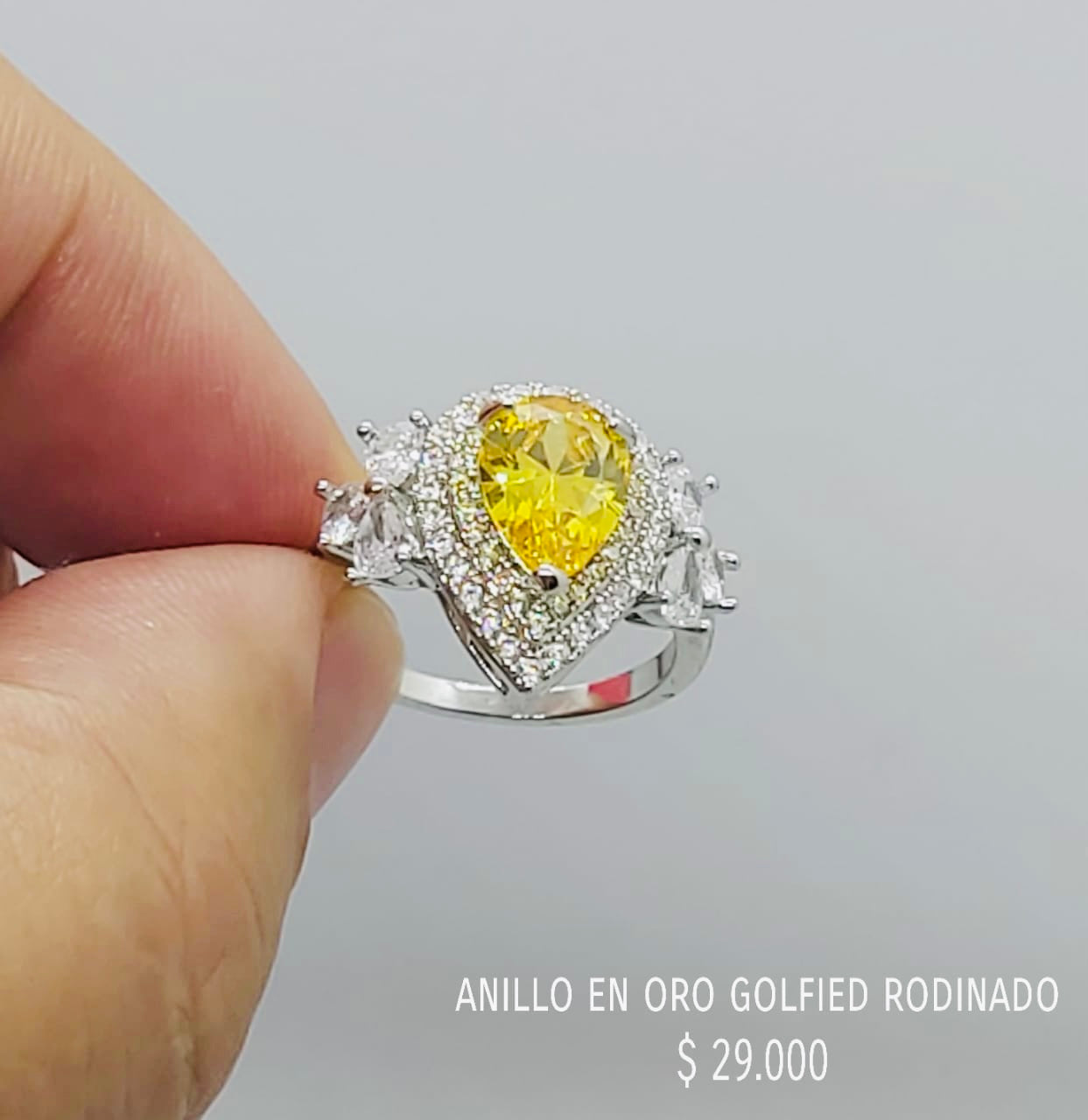 Anillo de oro golfield rodinado