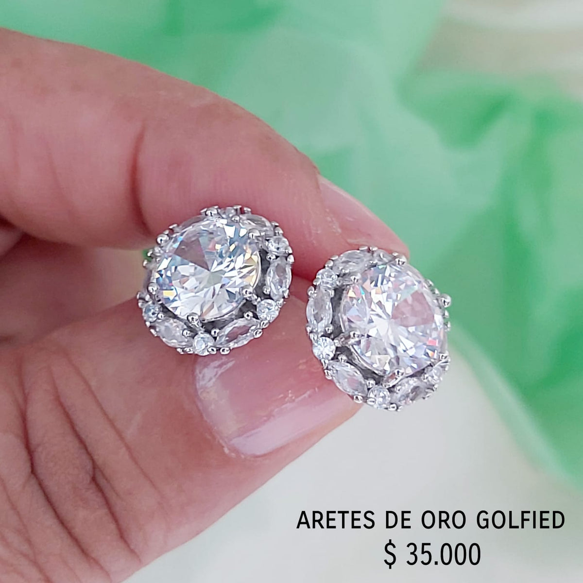 Aretes de oro golfied