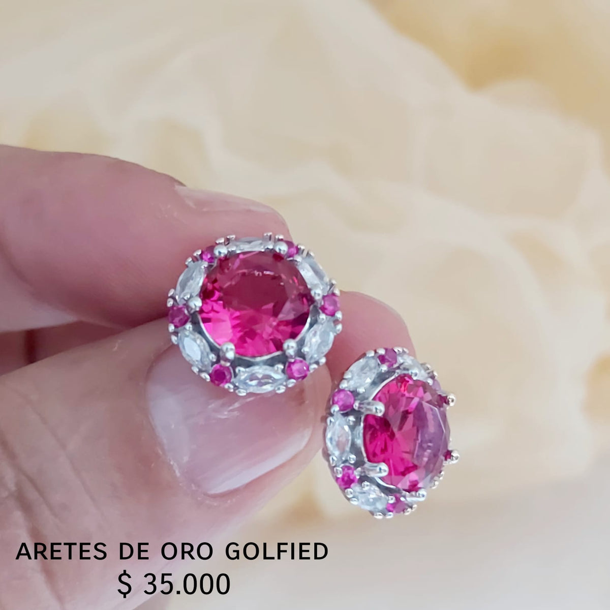 Aretes de oro golfied