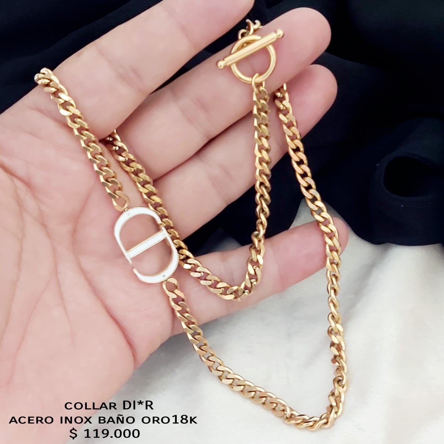 Collar DI*R acero inox baño de oro 18k