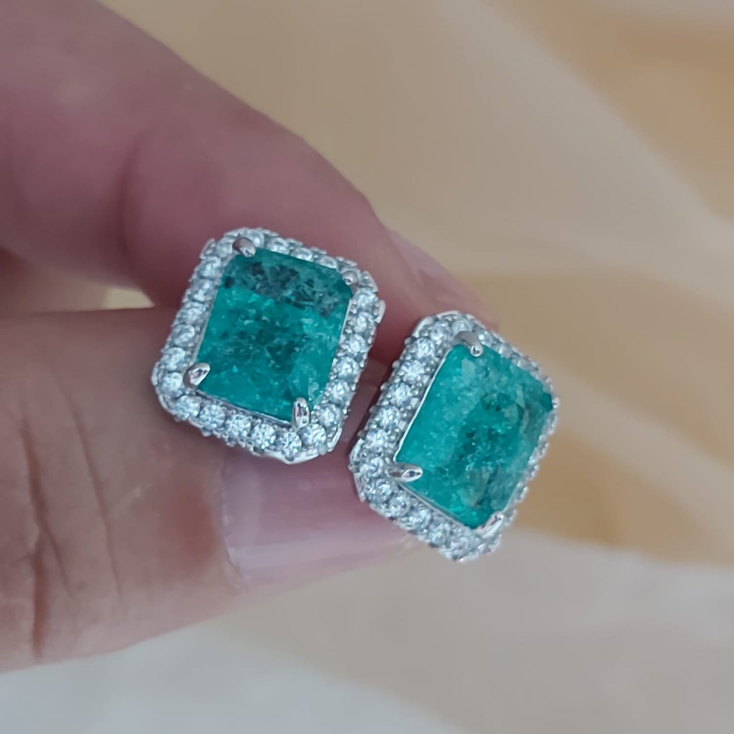 Aretes rodinados