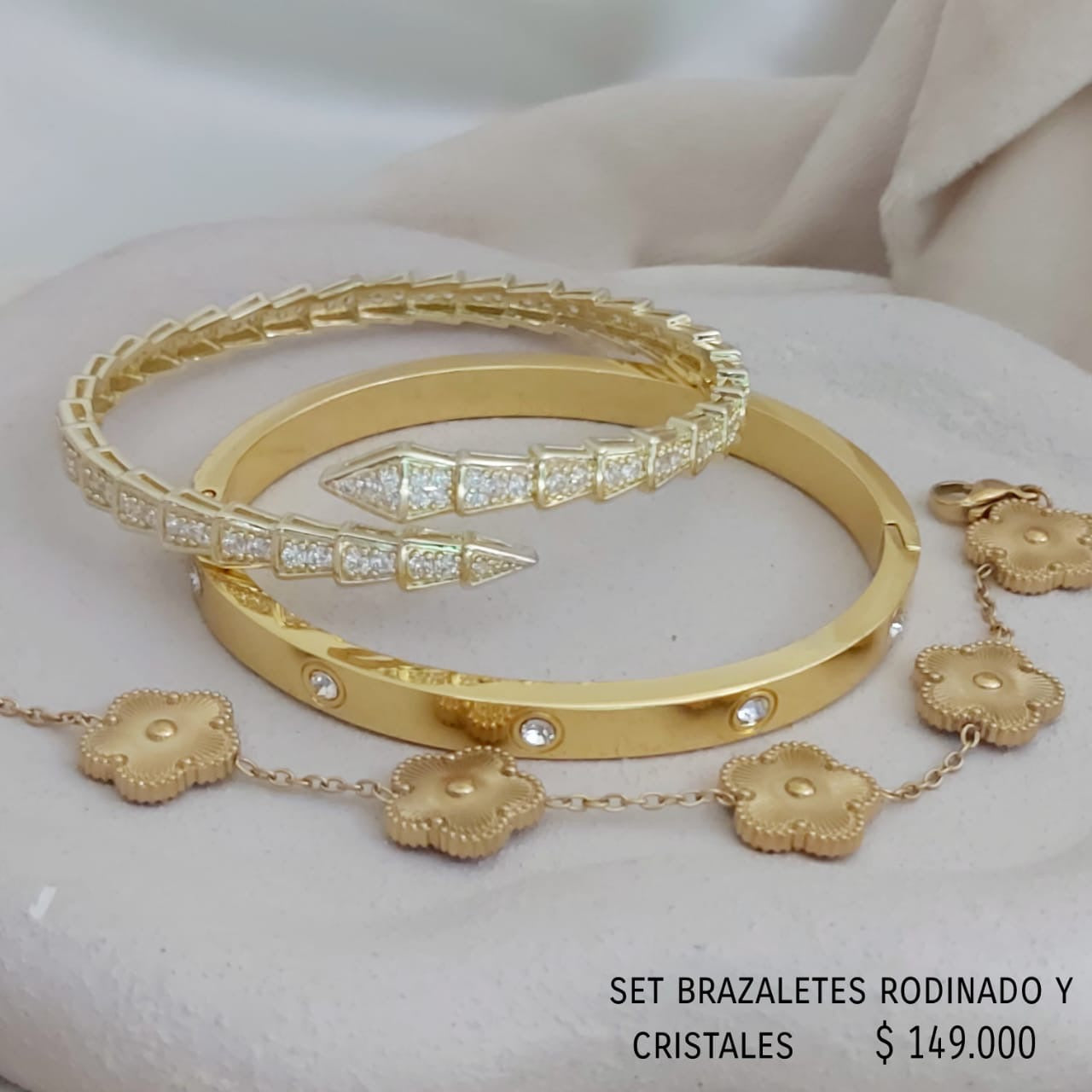 Set 3 brazaletes dorado rodinado y cristales