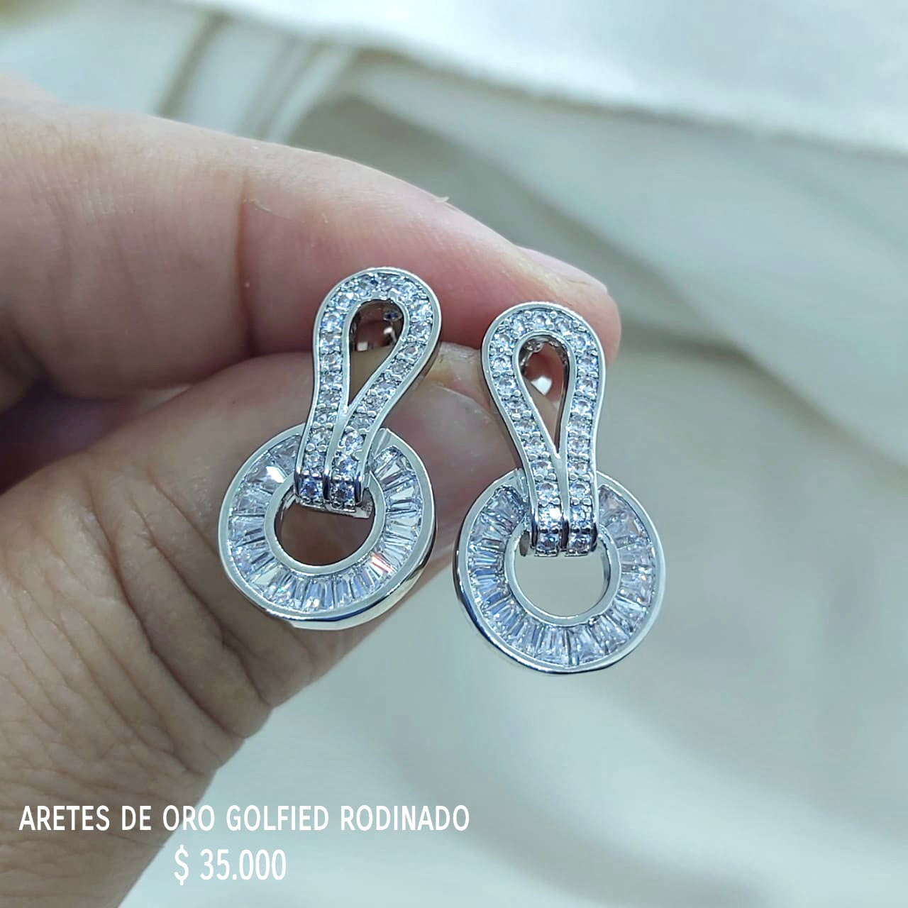 Aretes de oro golfield rodinado