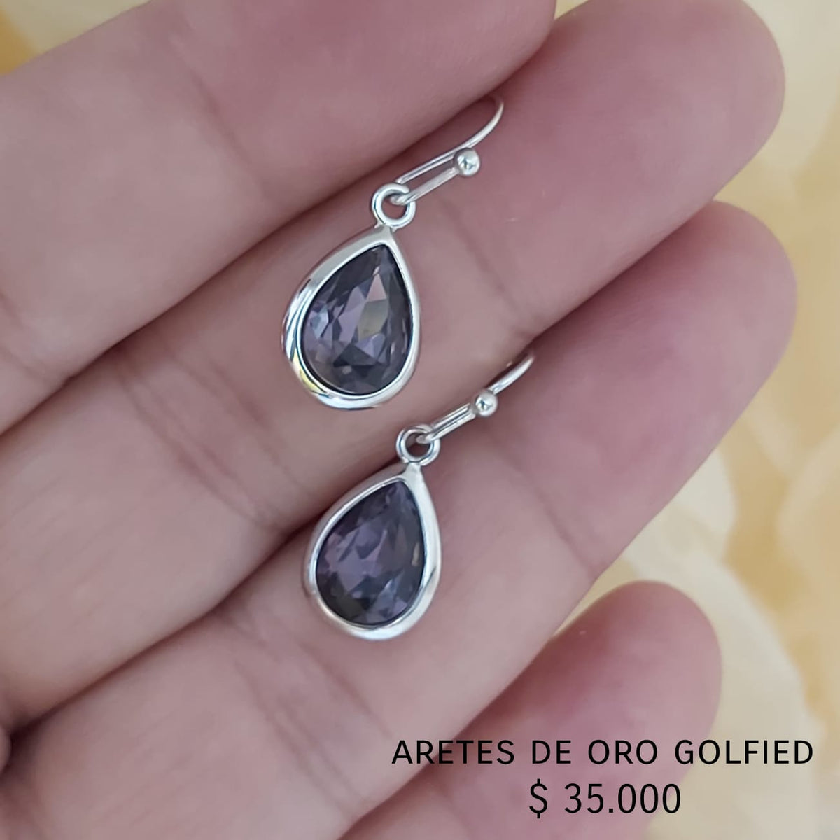 Aretes de oro golfied