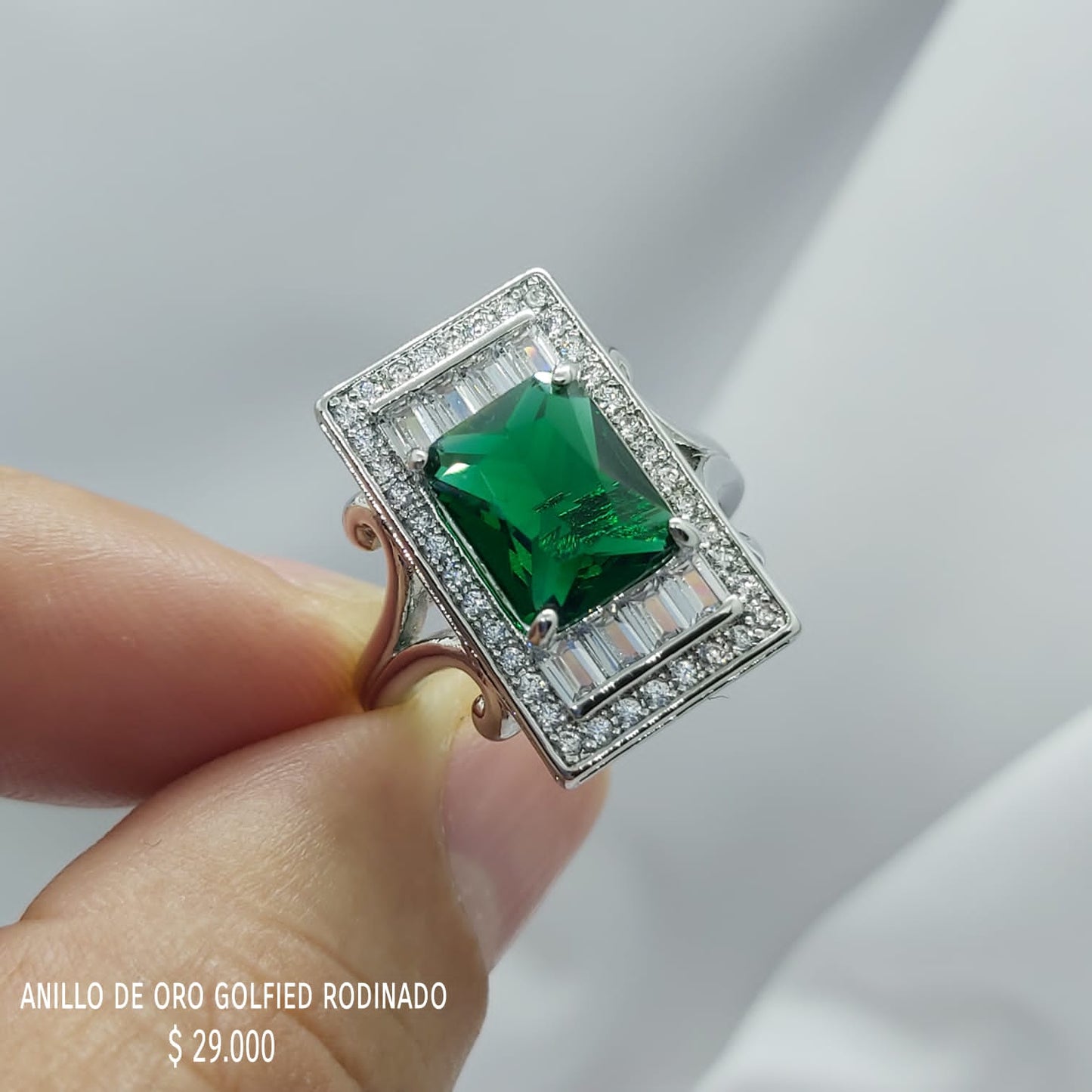 Anillo de oro golfield rodinado
