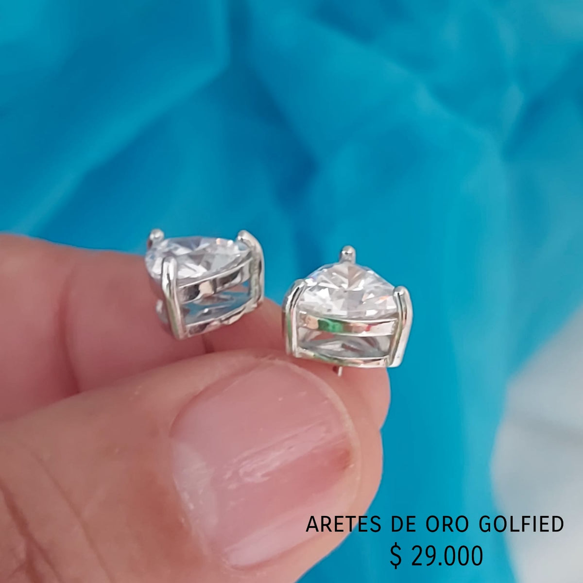Aretes de oro golfied