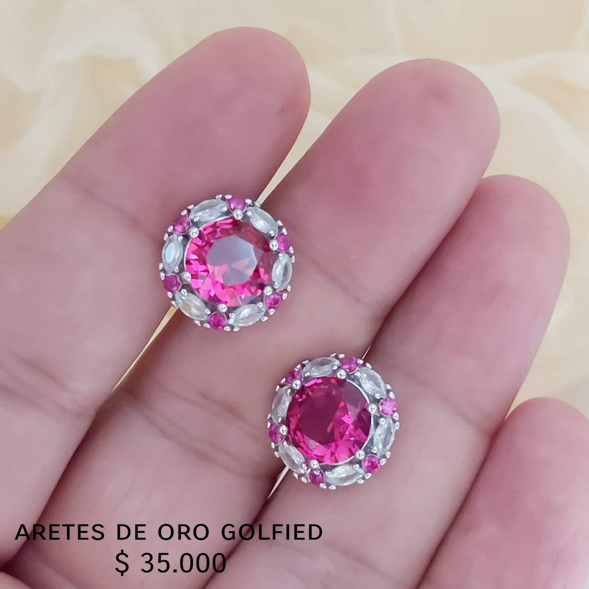 Aretes de oro golfied