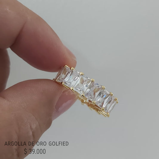 Anillo de oro golfield