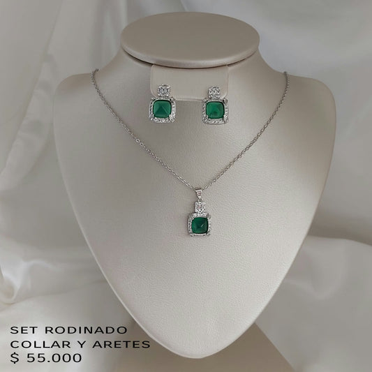Set de collar y aretes de oro golfield