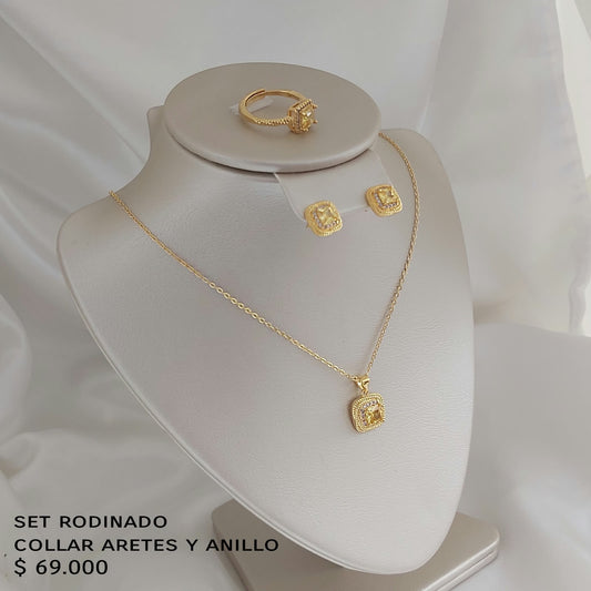Set de collar aretes y anillo de oro golfield