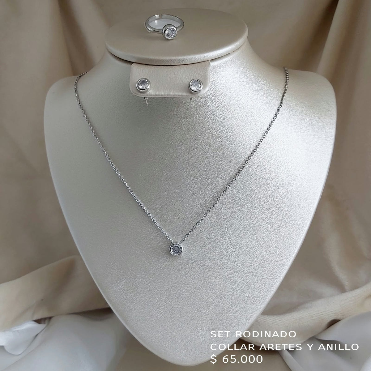 Set de collar anillo y aretes de oro golfield