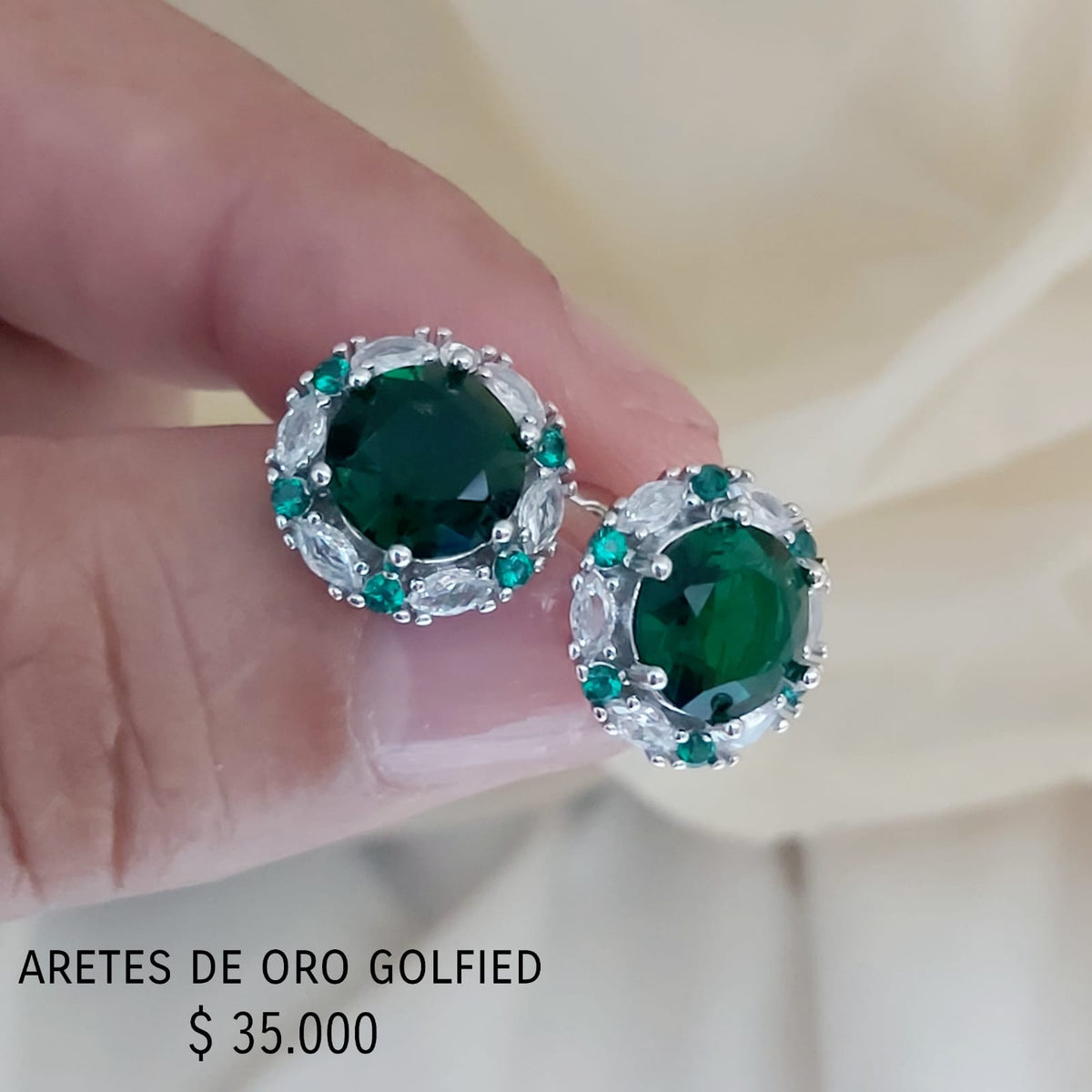 Aretes de oro golfied