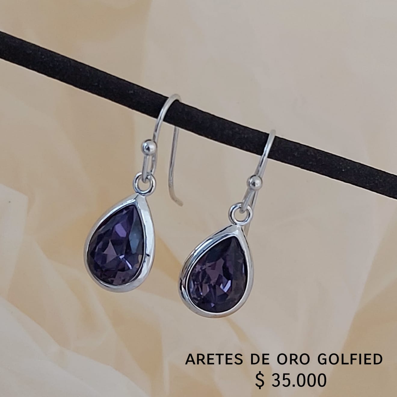 Aretes de oro golfied