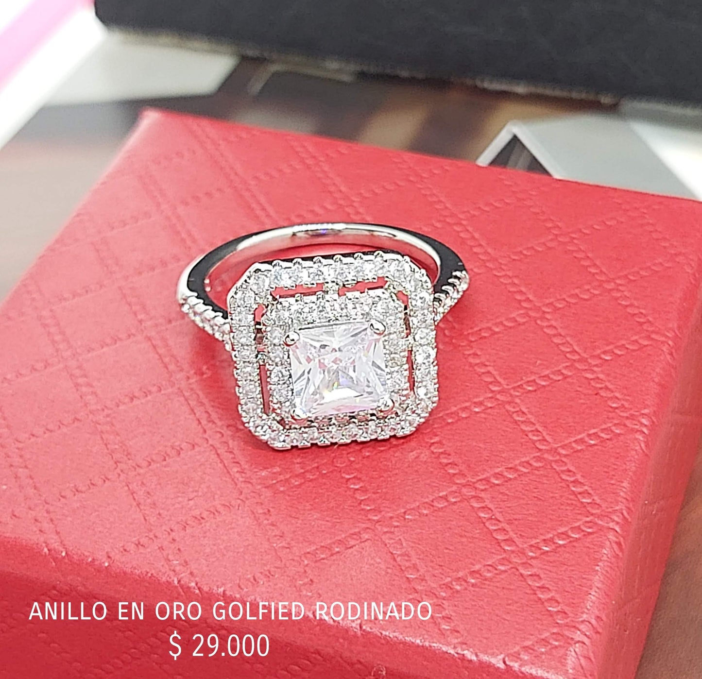 Anillo de oro golfield rodinado