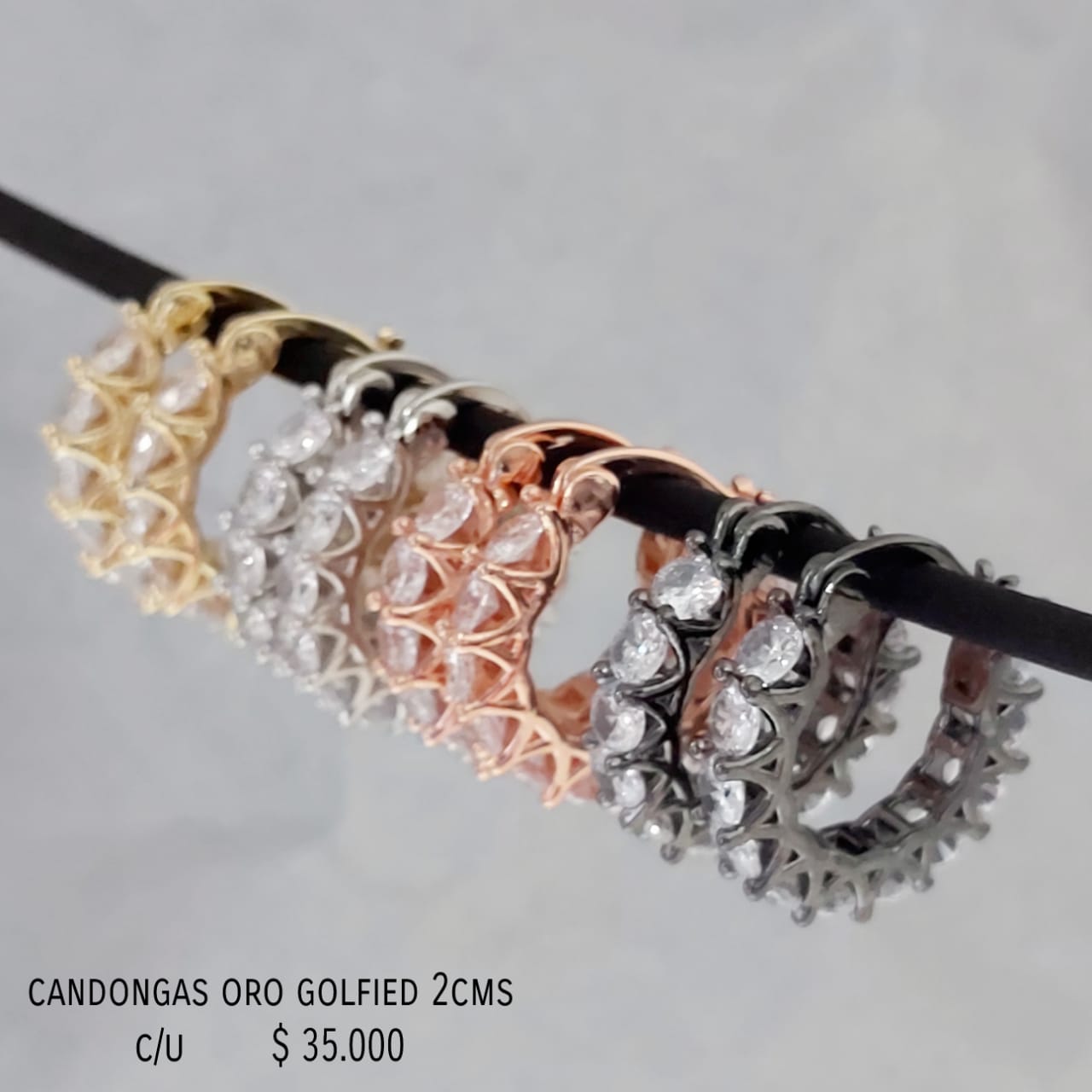 Aretes de oro golfield (2cms)